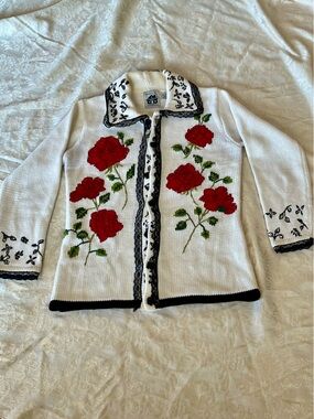 Storybook Knits White Cardigan Sweater Cardigan Red Rose Toile Embroidery SZ XS